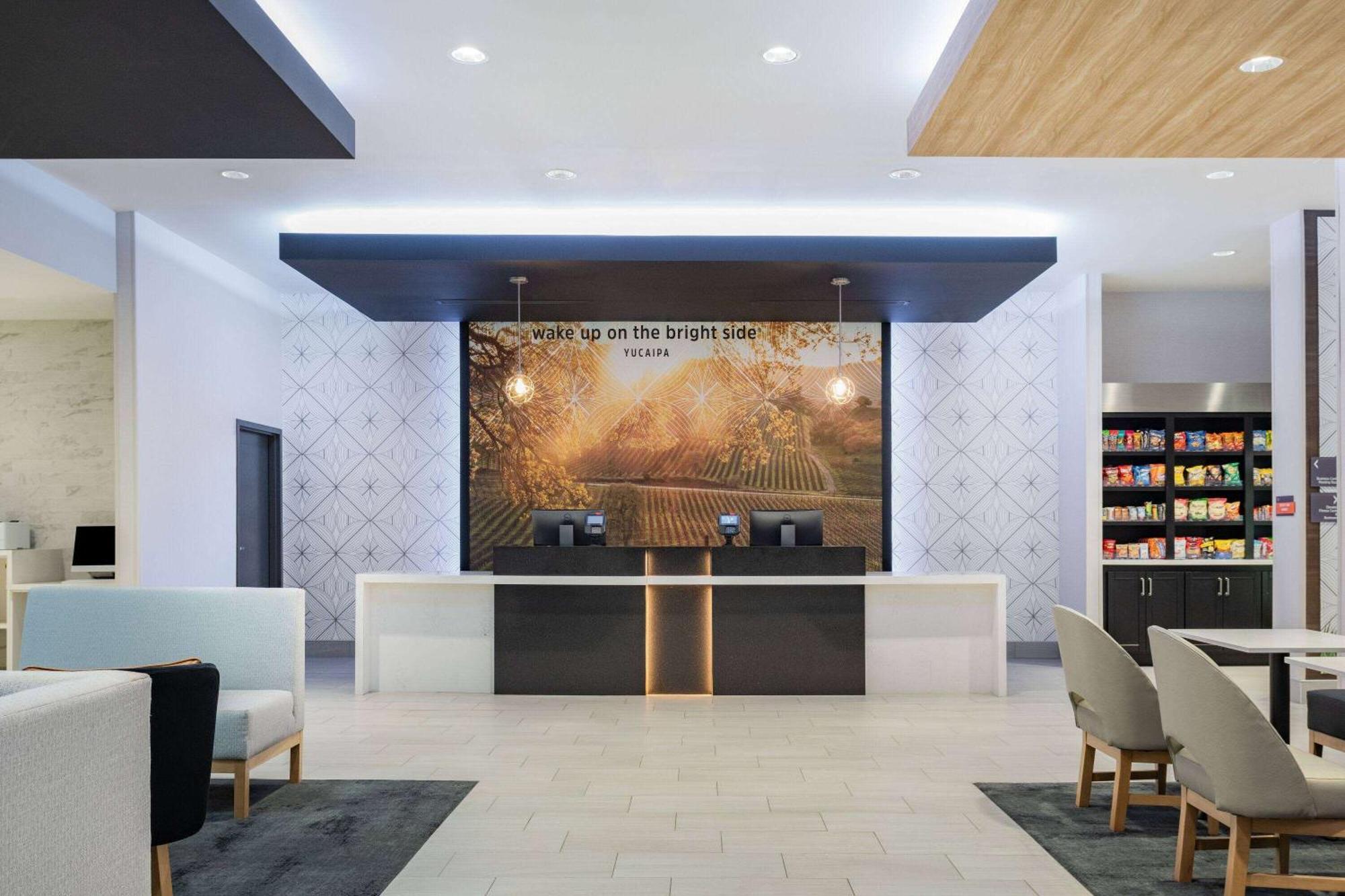 La Quinta Inn & Suites By Wyndham Yucaipa Екстер'єр фото
